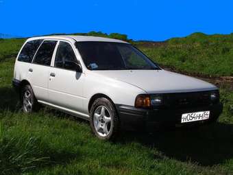 1997 Nissan AD Van Photos