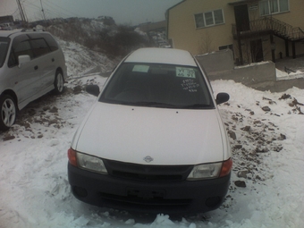 1999 Nissan AD Van