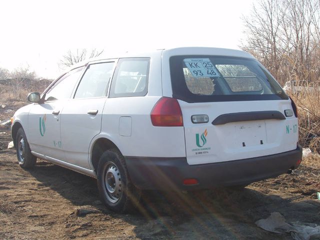 1999 Nissan AD Van