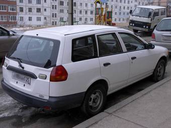 1999 Nissan AD Van Images