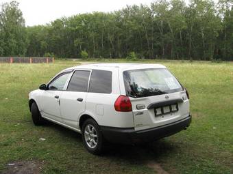 1999 Nissan AD Van Photos