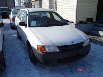 2000 Nissan AD Van