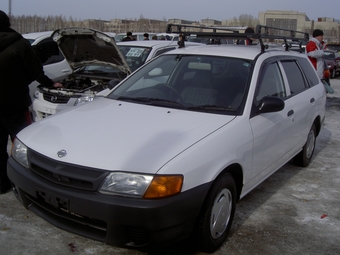 2000 Nissan AD Van