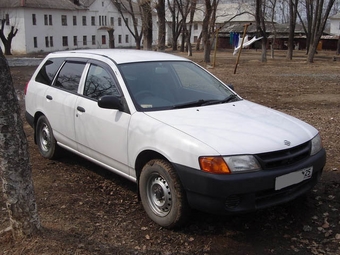 2000 Nissan AD Van