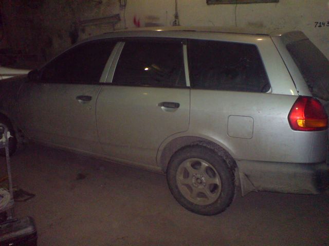 2000 Nissan AD Van