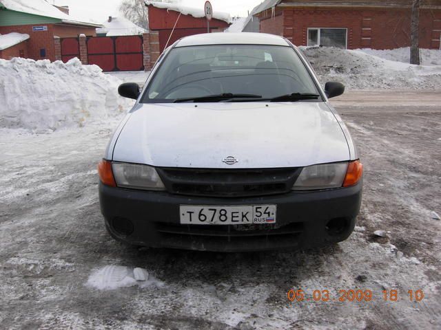 2000 Nissan AD Van