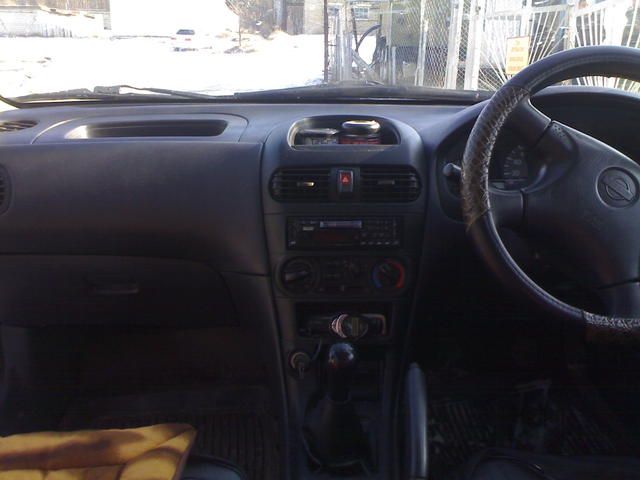 2000 Nissan AD Van