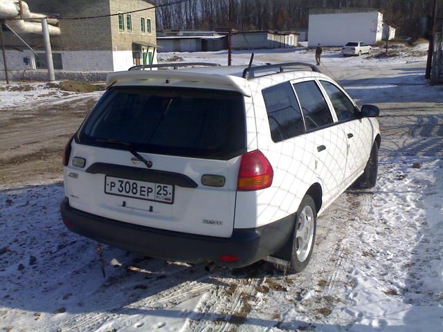 2000 Nissan AD Van