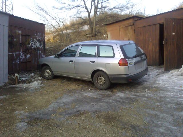 2000 Nissan AD Van