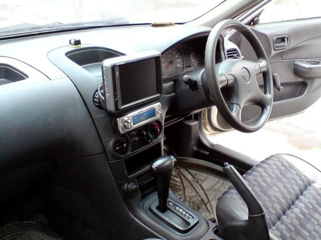 2000 Nissan AD Van