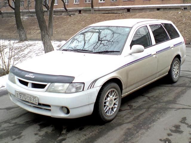 2000 Nissan AD Van