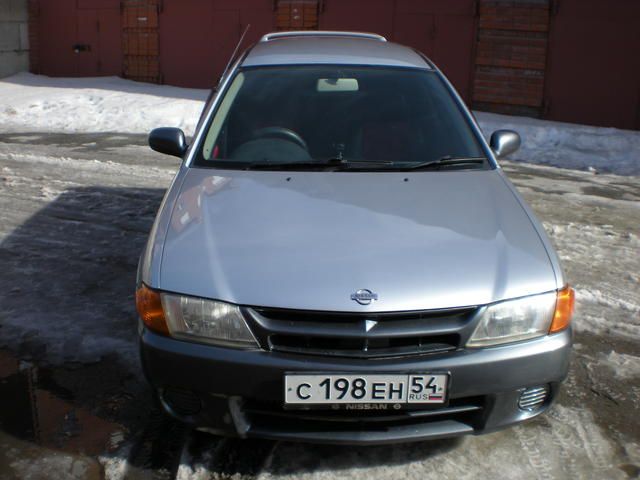 2000 Nissan AD Van