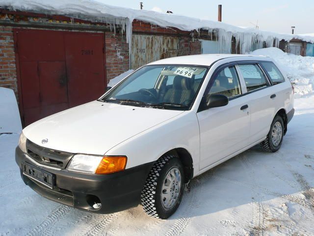 2000 Nissan AD Van