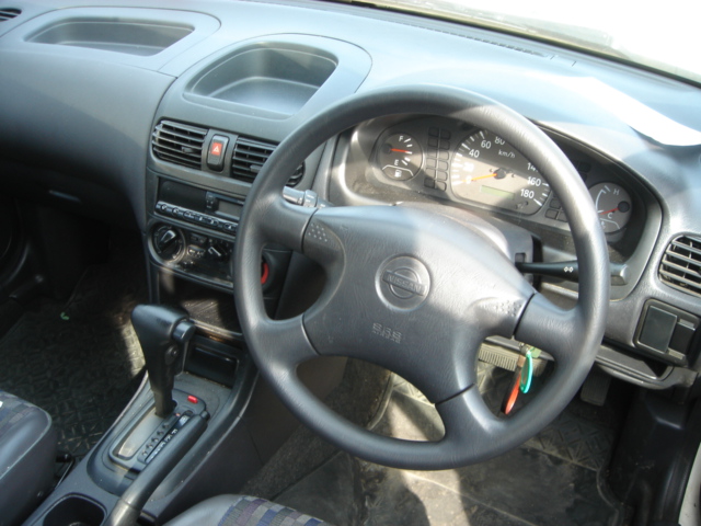 2000 Nissan AD Van Photos