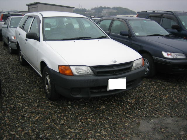 2000 Nissan AD Van