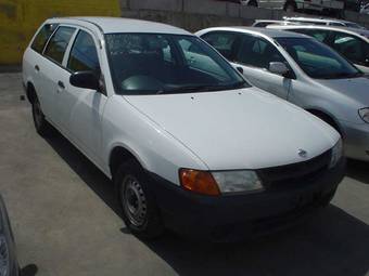 2000 Nissan AD Van Pictures