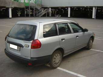 2000 Nissan AD Van Wallpapers