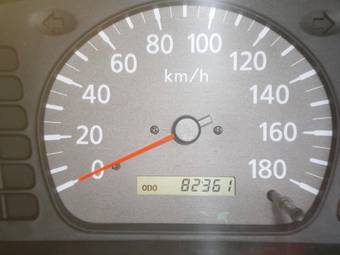 2000 Nissan AD Van Pictures