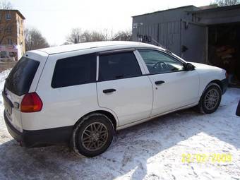 2000 Nissan AD Van Pictures