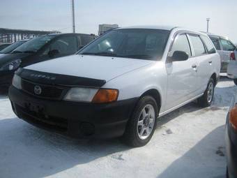 2000 Nissan AD Van Pictures