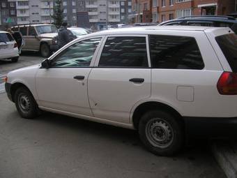 2000 Nissan AD Van Photos