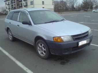 2000 Nissan AD Van Pictures