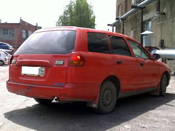 2000 Nissan AD Van Photos