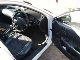 2000 Nissan AD Van Pictures