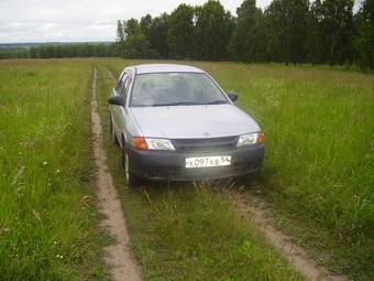 2000 Nissan AD Van Pictures