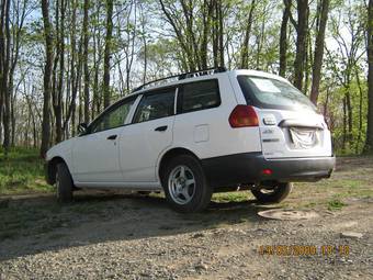 2000 Nissan AD Van Photos
