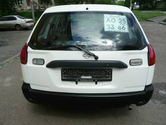 2000 Nissan AD Van Pictures