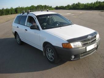 2000 Nissan AD Van Pictures