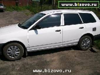 2000 Nissan AD Van Photos