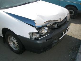 2000 Nissan AD Van Pictures