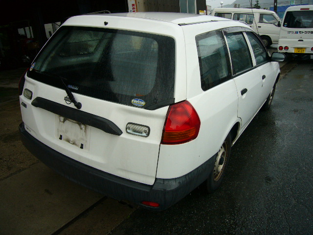 2001 Nissan AD Van