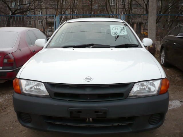 2001 Nissan AD Van