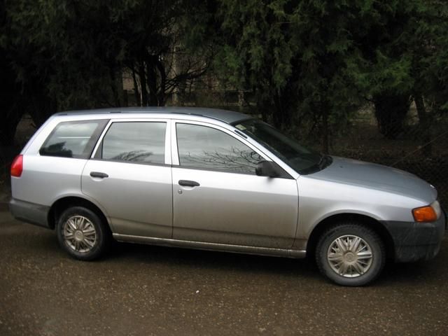 2001 Nissan AD Van