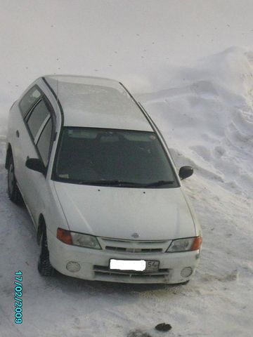 2001 Nissan AD Van