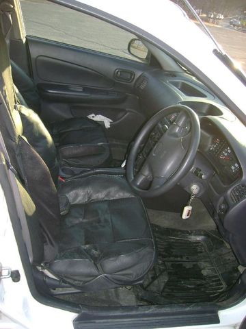2001 Nissan AD Van