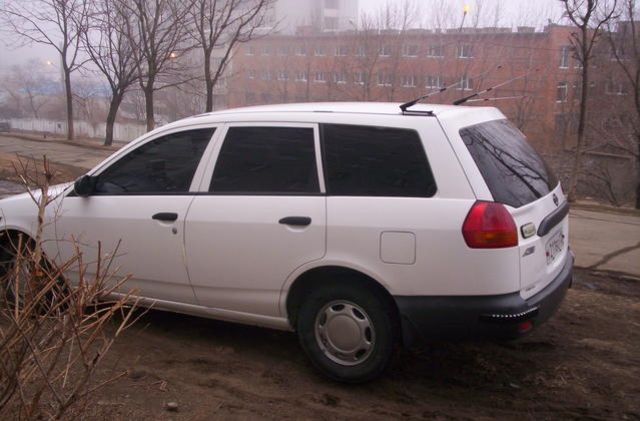 2001 Nissan AD Van
