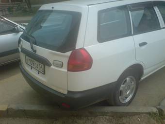 2001 Nissan AD Van Photos