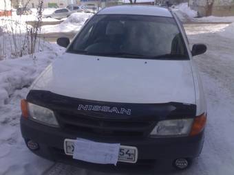 2001 Nissan AD Van Pictures