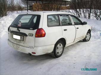 2001 Nissan AD Van Images