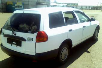 2001 Nissan AD Van Photos