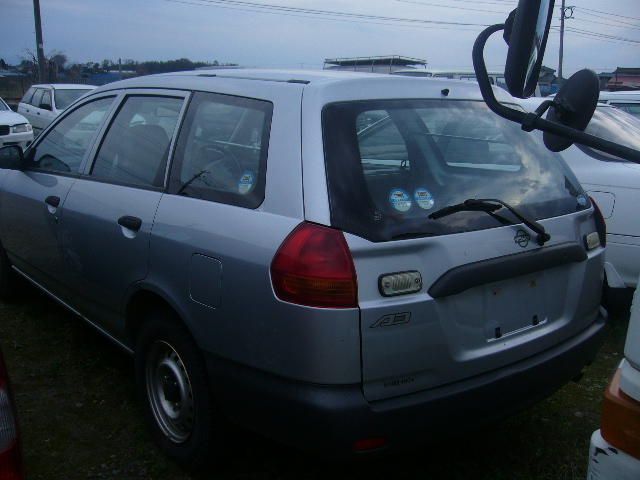 2002 Nissan AD Van