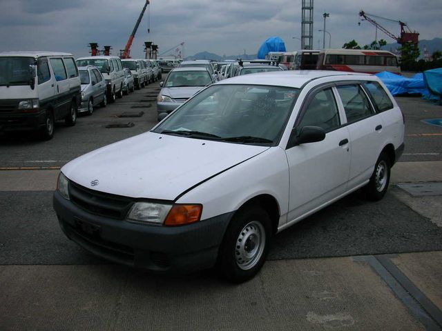 2002 Nissan AD Van