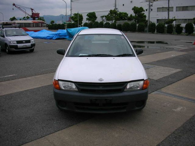 2002 Nissan AD Van