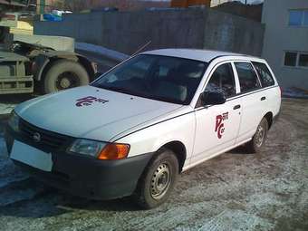 2002 Nissan AD Van Pics