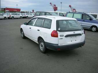2002 Nissan AD Van Photos