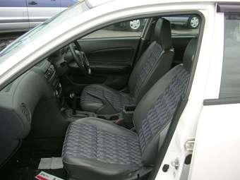 2002 Nissan AD Van Images